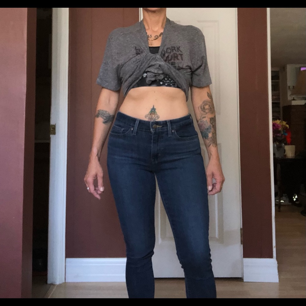 711 Levis high rise skinny